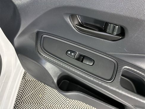 Used 2024 Nissan Versa S w/ S Plus Package image 33