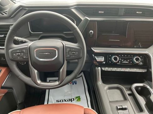 Used 2026 GMC Sierra 2500 Denali Ultimate w/ LPO, Black Badging Package AWD/4WD image 20