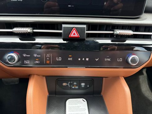 New 2026 Kia Sportage X-Line w/ X-Line Premium Package AWD/4WD image 14