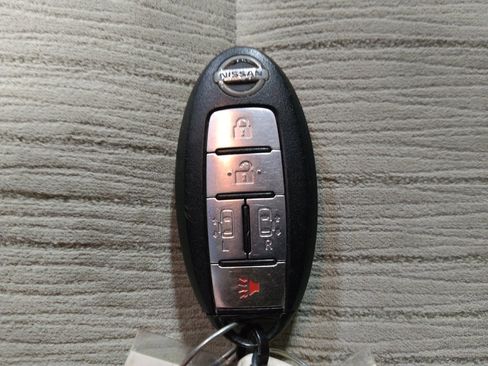 Used 2015 Nissan Quest SV image 32