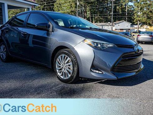 Used 2018 Toyota Corolla XLE image 10