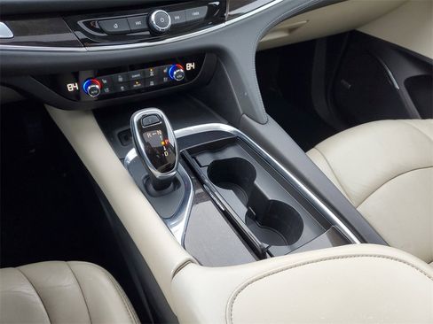 Used 2018 Buick Enclave Premium w/ Experience Buick Package image 30