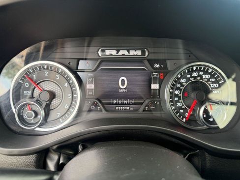 Used 2023 RAM 1500 Big Horn AWD/4WD image 12