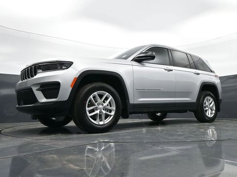 New 2026 Jeep Grand Cherokee Laredo X AWD/4WD image 42