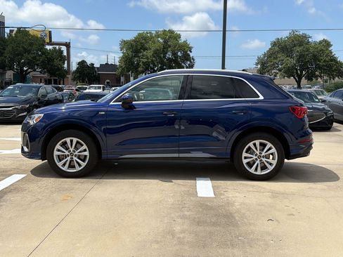 Certified 2022 Audi Q3 2.0T Premium Plus w/ Premium Plus Package AWD/4WD image 2