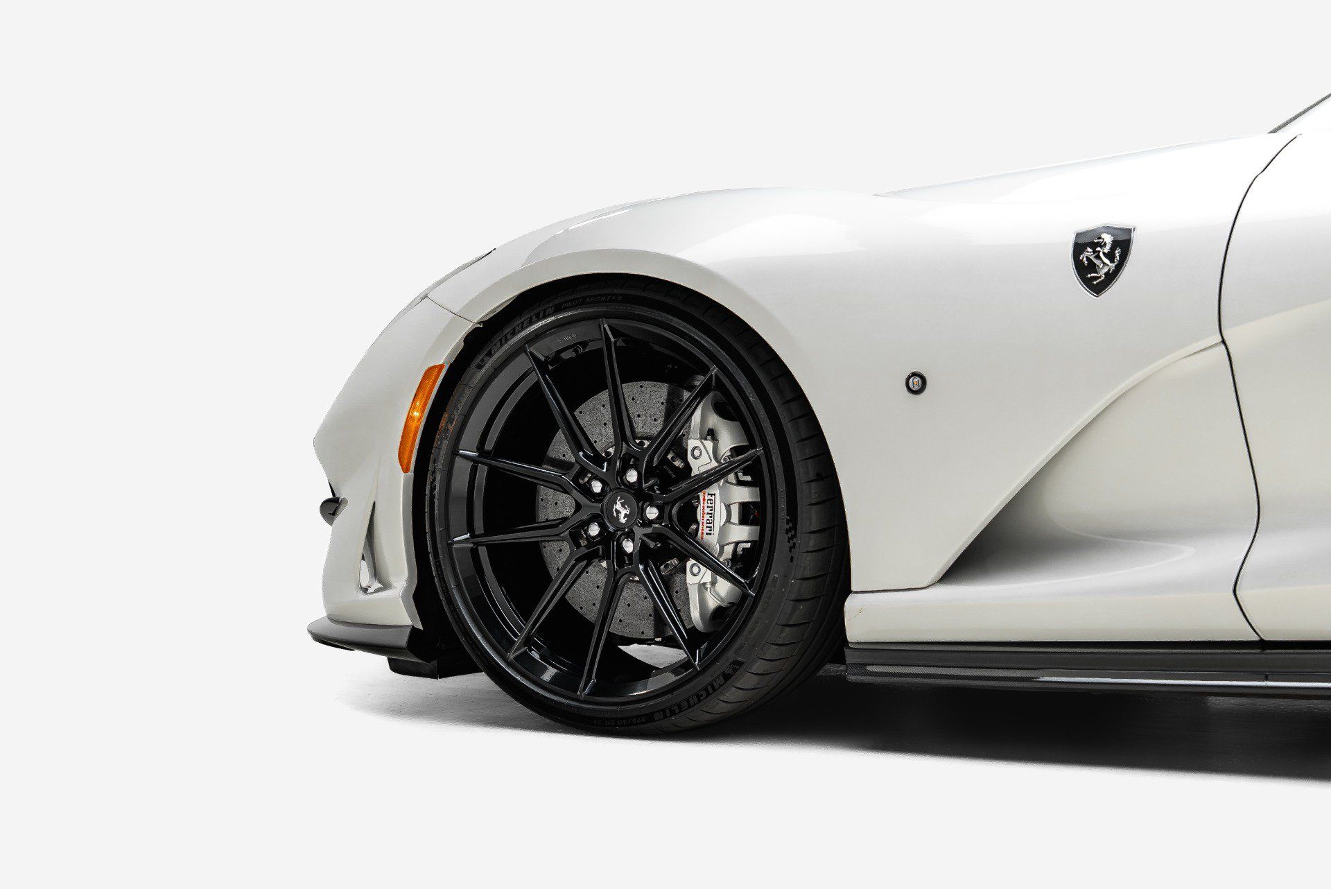 Used 2022 Ferrari 812 GTS RWD image 19