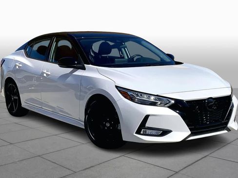 Used 2022 Nissan Sentra SR w/ Midnight Edition image 3