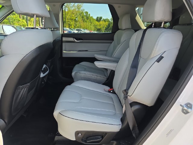 Used 2025 Hyundai Palisade SEL FWD image 11
