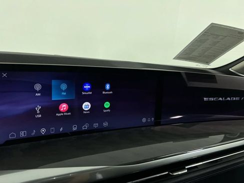 Certified 2025 Cadillac Escalade IQ Sport 2 AWD/4WD image 13