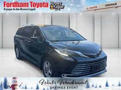 Used 2022 Toyota Sienna Limited