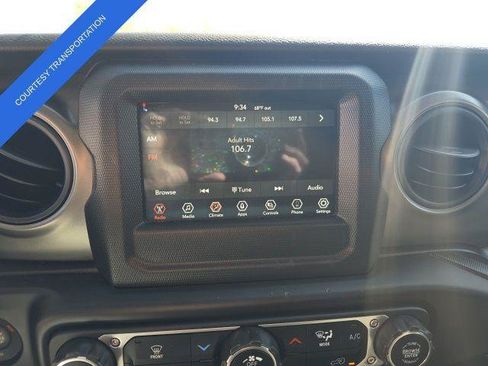 Certified 2022 Jeep Wrangler Sport AWD/4WD image 14