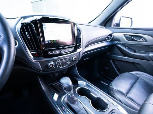 Used 2023 Chevrolet Traverse LT w/ LT Premium Package FWD image 38