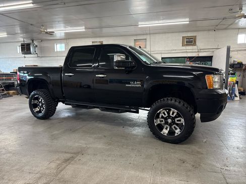 Used 2012 GMC Sierra 1500 SLE w/ Texas Edition AWD/4WD image 5