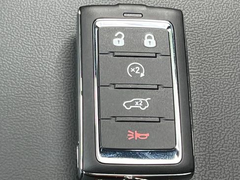 New 2025 Jeep Grand Cherokee Limited w/ Trailer Tow Package image 21