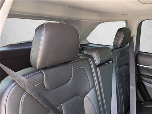 Used 2023 Jeep Grand Cherokee 30th Anniversary AWD/4WD image 16