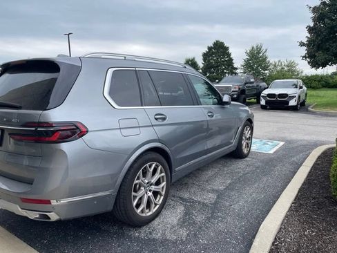 Certified 2024 BMW X7 xDrive40i w/ Premium Package AWD/4WD image 3