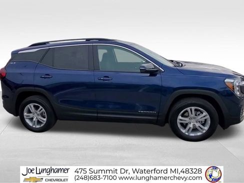 Certified 2023 GMC Terrain SLE w/ Driver Convenience Package image 10