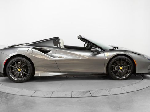 Certified 2023 Ferrari F8 Tributo image 8