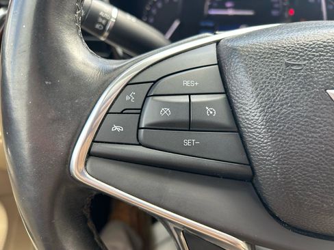 Used 2017 Cadillac XT5 Luxury w/ Driver Awareness Package image 19