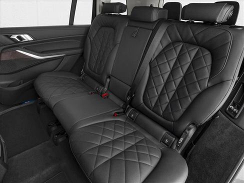 New 2027 BMW X7 xDrive40i w/ M Sport Package image 9