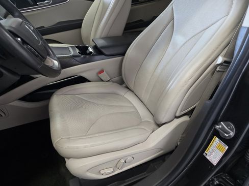 Used 2020 Lincoln Nautilus Reserve image 22