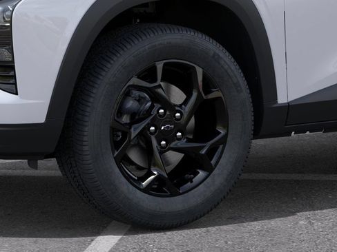 New 2026 Chevrolet Trax LT w/ Driver Confidence Package FWD image 9
