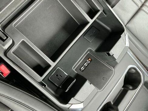 Used 2024 Chevrolet Silverado 2500 High Country w/ High Country Premium Package image 24