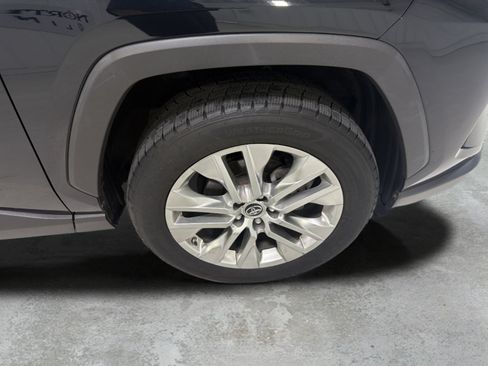 Used 2019 Toyota RAV4 XLE Premium AWD/4WD image 20