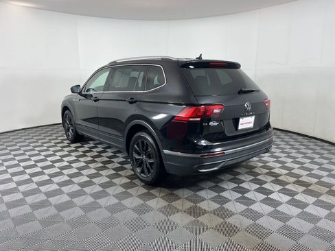 Used 2024 Volkswagen Tiguan SE image 15