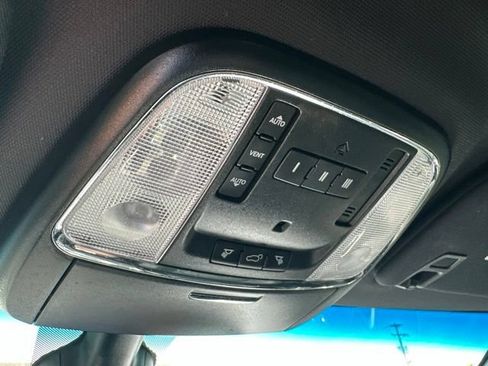 Used 2018 Jeep Grand Cherokee Limited AWD/4WD image 7