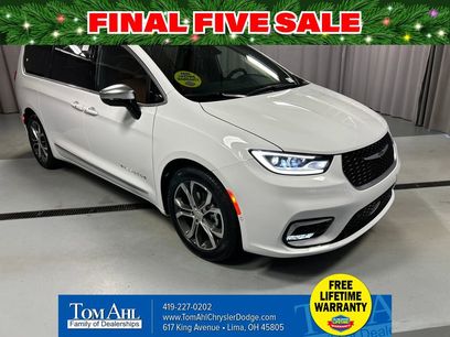 New 2026 Chrysler Pacifica Pinnacle