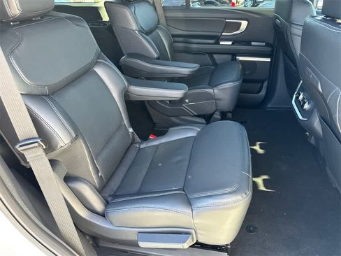 New 2025 Ford Expedition Platinum w/ Stealth Appearance Package image 14