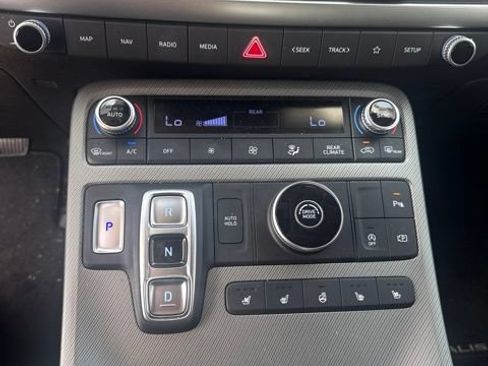 Used 2025 Hyundai Palisade SEL FWD image 18