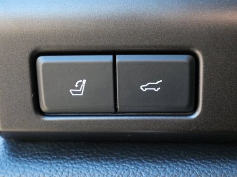 Used 2021 Ford Expedition Limited AWD/4WD image 24