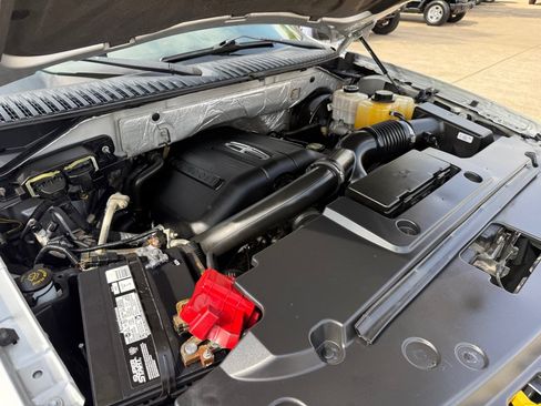 Used 2015 Lincoln Navigator 2WD image 39