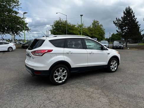 Used 2015 Ford Escape Titanium w/ Equipment Group 301A AWD/4WD image 3