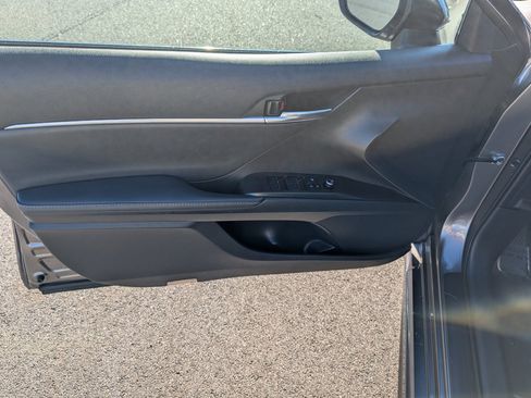 Used 2022 Toyota Camry XSE image 14