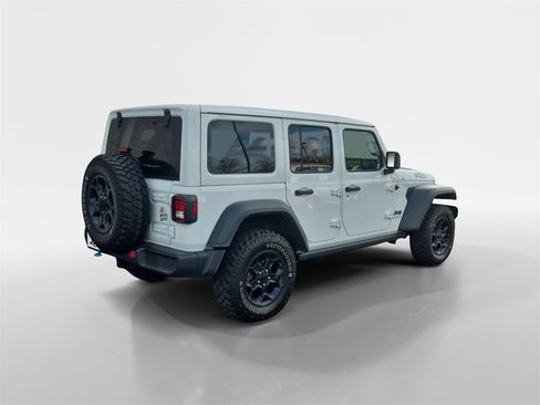 Used 2023 Jeep Wrangler Unlimited w/ Sun & Screen Package image 4
