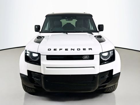 Used 2026 Land Rover Defender 110 X-Dynamic SE AWD/4WD image 2