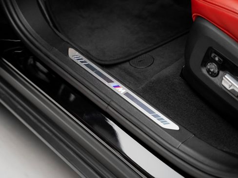 Used 2023 BMW XM image 61