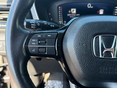 Certified 2023 Honda Pilot Elite image 36
