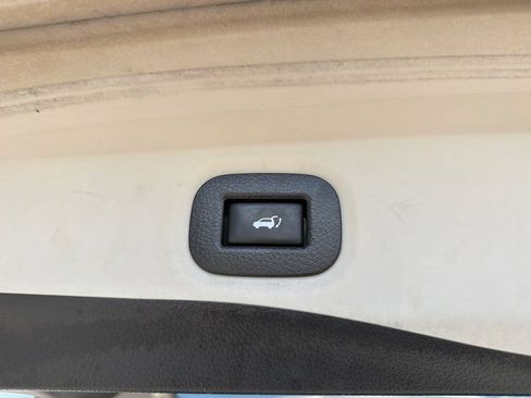 Used 2019 Nissan Rogue SV w/ Premium Package FWD image 15