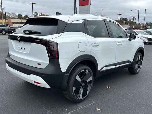 New 2026 Nissan Kicks SR image 6