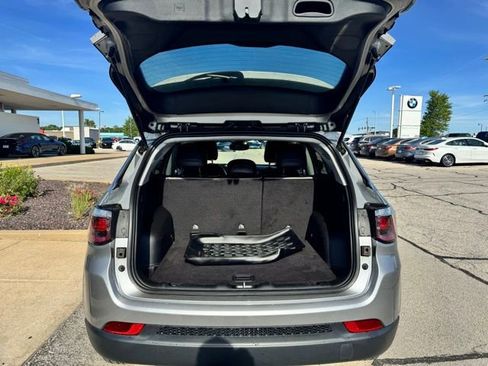 Used 2022 Jeep Compass Latitude AWD/4WD image 12