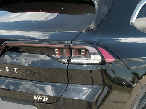New 2025 VinFast VF 8 Plus AWD/4WD image 30