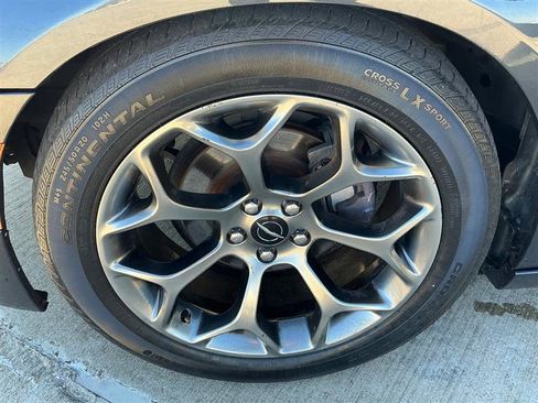 Used 2018 Chrysler 300 S w/ 300S Premium Group image 22