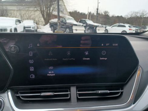 Used 2024 Chevrolet Trax LT image 9