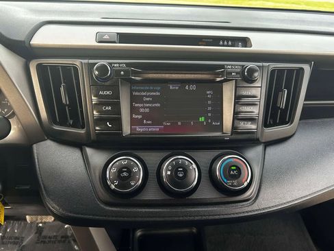 Used 2018 Toyota RAV4 LE image 15