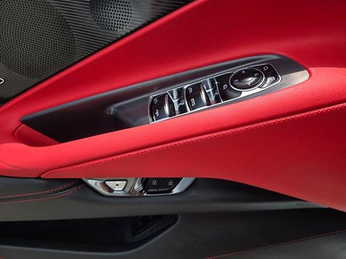 Used 2024 Chevrolet Corvette Stingray Preferred Conv w/ Z51 Performance Package RWD image 21
