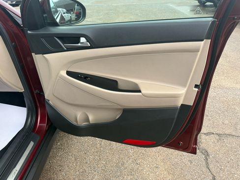 Used 2016 Hyundai Tucson Limited image 49